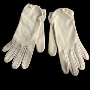 Vintage 50s 60s white ladies gloves ruffle